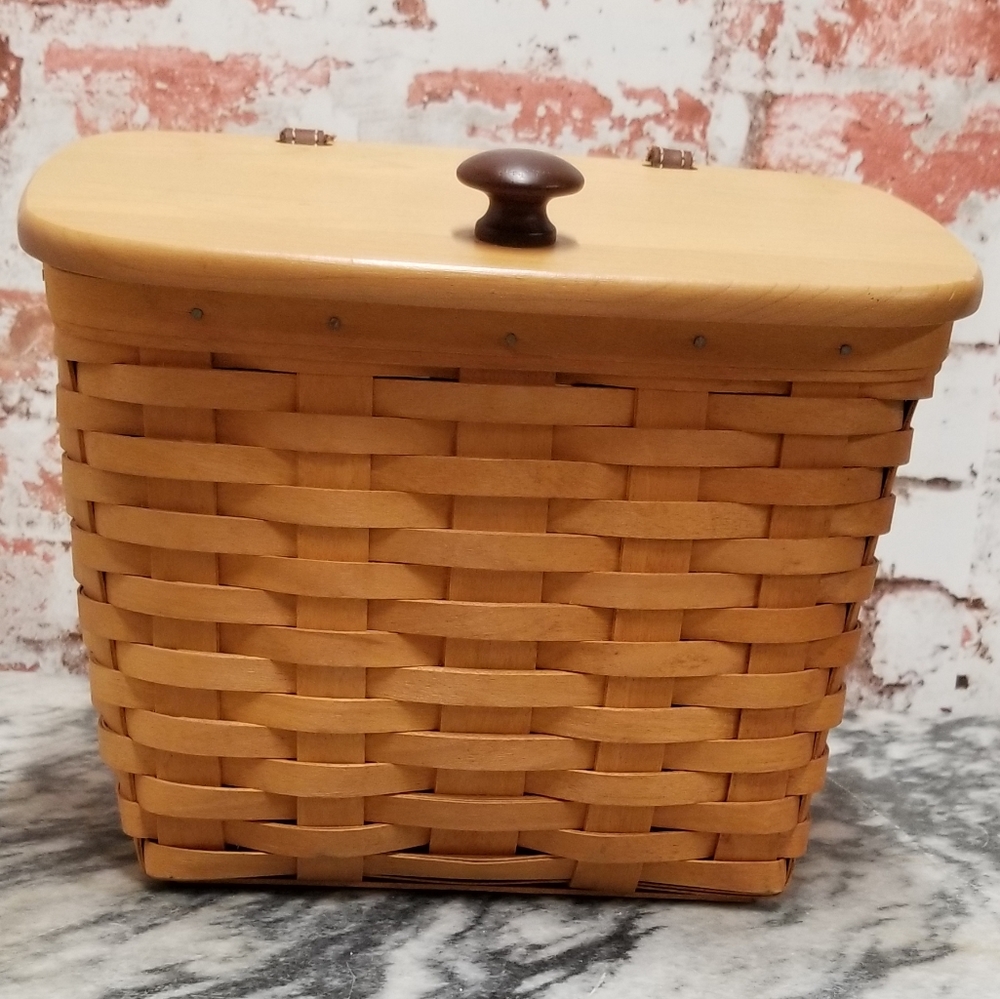 Longaberger Mail Basket with Lid 2001 tie on, lrg